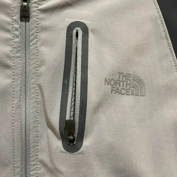 North face vest - Picture 6 of 6